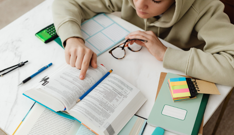 Best Nootropics for Studying (Boost Focus and Ease Stress)