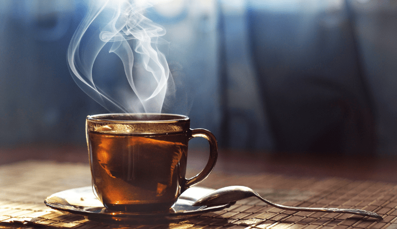 Matcha vs Black Tea Caffeine (& Why L-Theanine Makes a Difference) - Lucid™